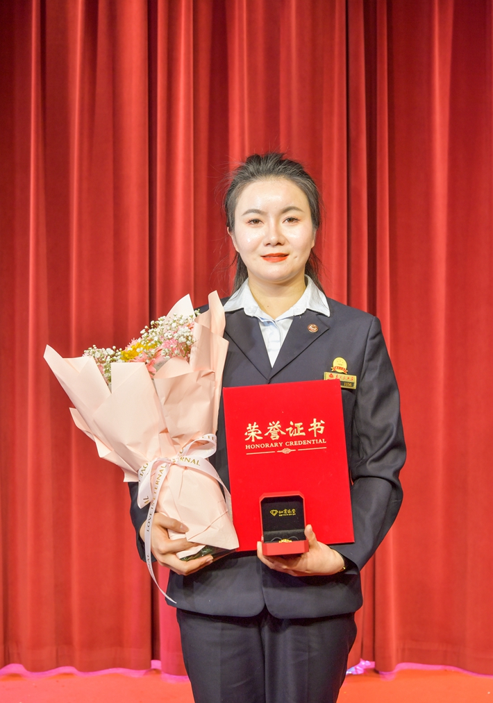 ���̵�ʮ�����Ǽ�Ա��������װ�̳� ������