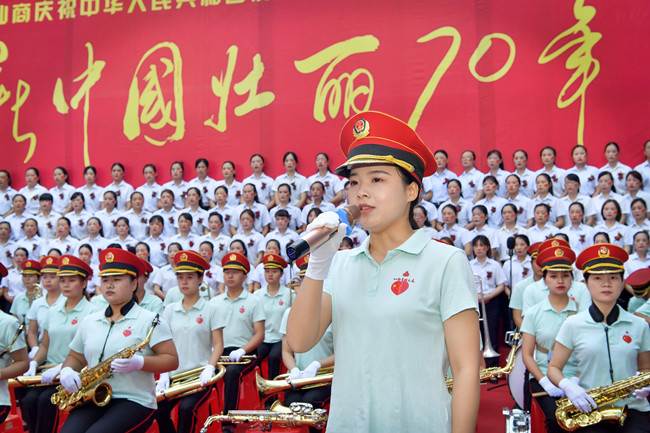 仙商举办“新中国壮丽70年”庆祝中华人民共和国成立70周年大合唱